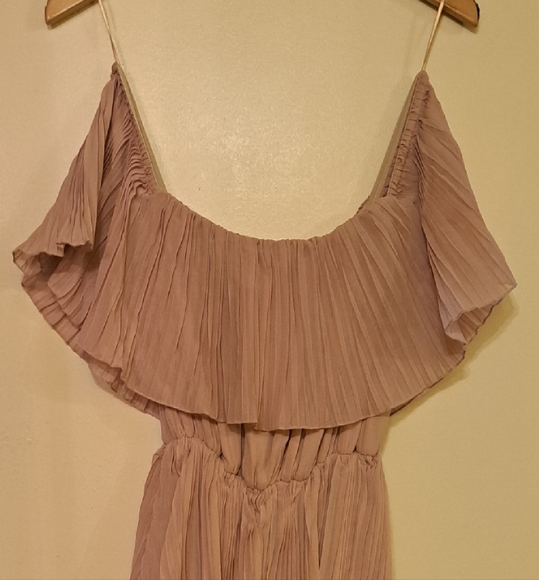 Lilac Off-the-Shoulder dress from Mendocino - Picture 2 of 5